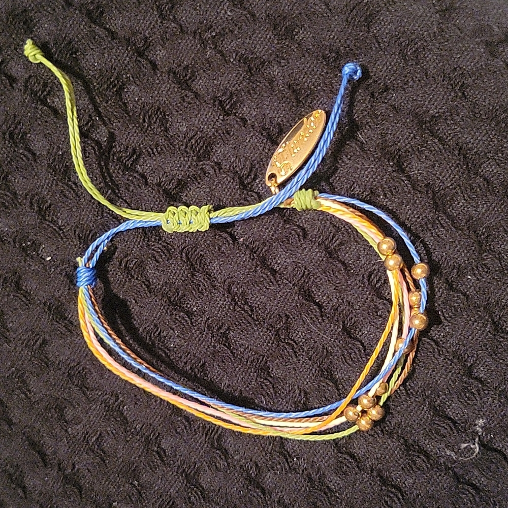 Plunder colored bracelet